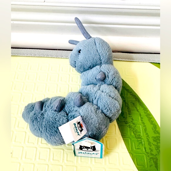 Jellycat Wriggidig Bug - Picture 3 of 4